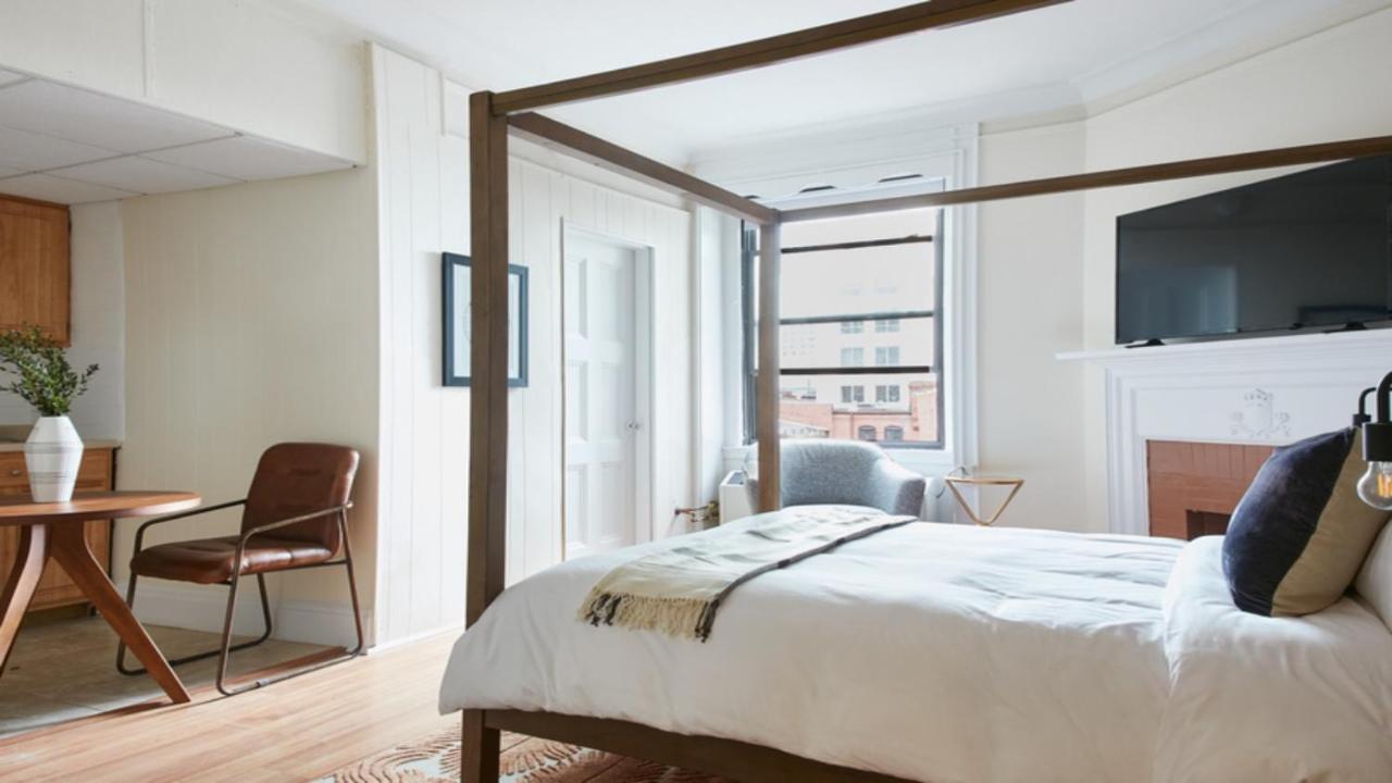 Charming Downtown Crossing Suites By Sonder Everett Екстериор снимка